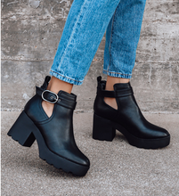 Load image into Gallery viewer, Jas Black Block Heel