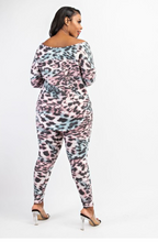 Load image into Gallery viewer, Curveologist- Creme' Leopard 2 piece Jogger Set